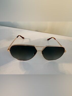 Diff Gold Frame Aviator Sunglasses